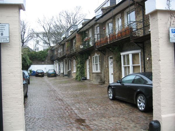 Steeles Mews (01/05/2019)
