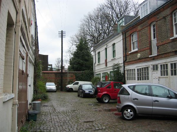 Belsize Court Garages (01/05/2019)