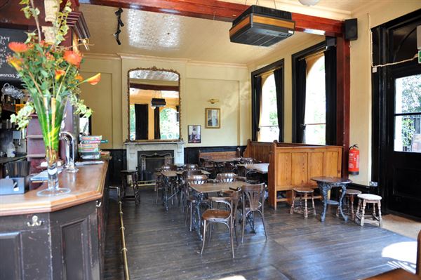 Royal Inn on the Park, The (01/05/2019)