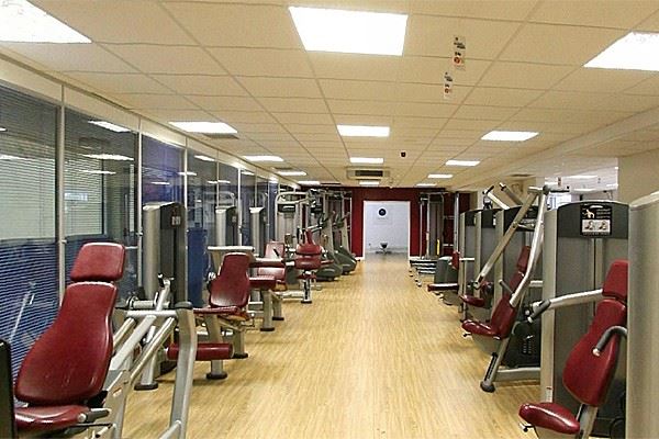 Vale Farm Sports Centre (01/05/2019)