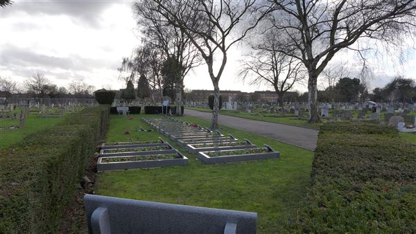 Romford Cemetery (17/04/2018)