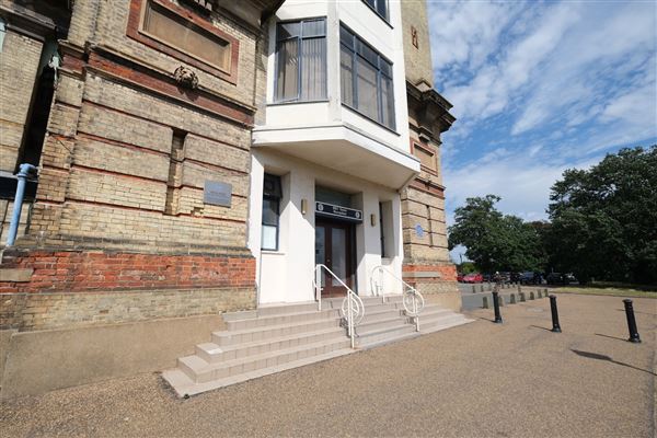 Alexandra Palace - exteriors (28/08/2024)