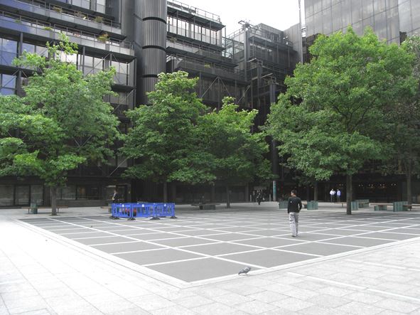 Finsbury Avenue Square (01/05/2019)