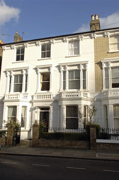 Dorville Crescent (01/05/2019)