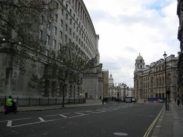 Horse Guards Avenue (01/05/2019)