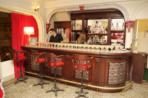 Bush Hall (01/05/2019)