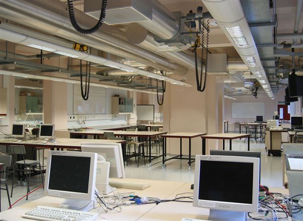 University College London - labs (01/05/2019)