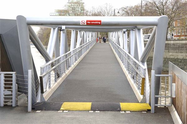 Millbank Millennium Pier (01/05/2019)