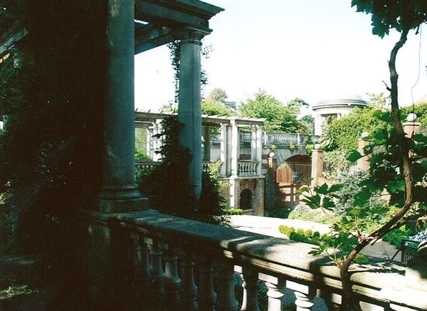 Hampstead Heath - the Hill Garden and Pergola (01/05/2019)