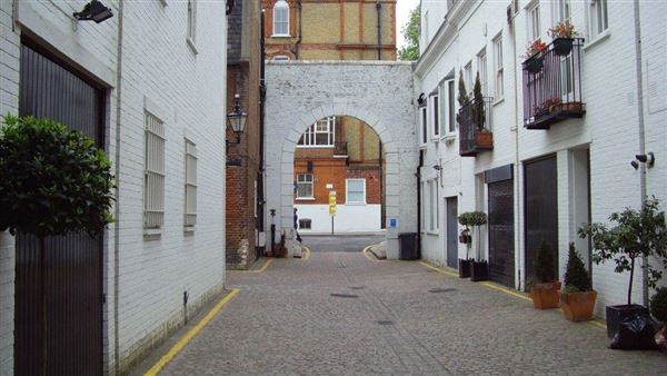 Wetherby Mews (01/05/2019)