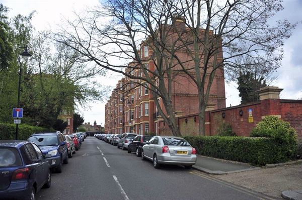 Sutton Court (01/05/2019)