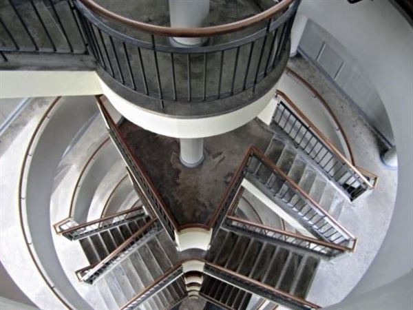 Bevin Court (01/05/2019)