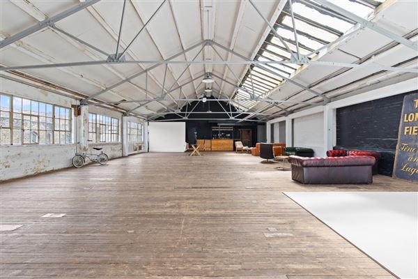 Studio Jones London (05/07/2023 - Credits: submitted by: Erica Rothman)