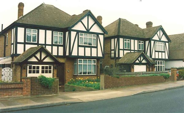 Gidea Park Exhibition Estate (01/05/2019)