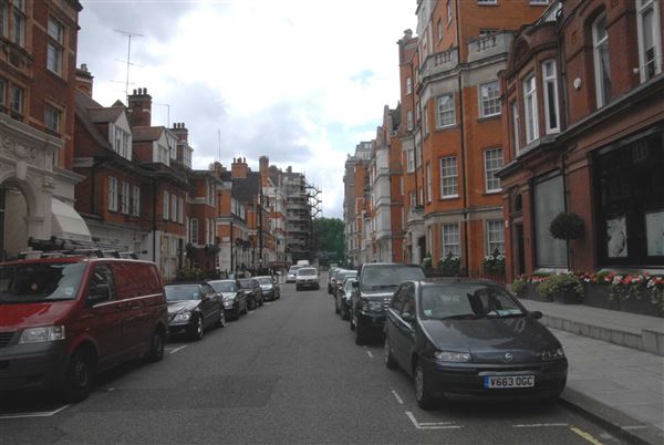 Aldford Street (01/05/2019)