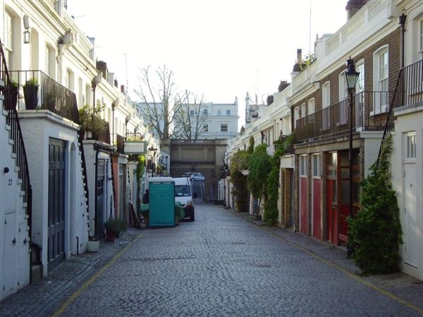 Holland Park Mews (01/05/2019)