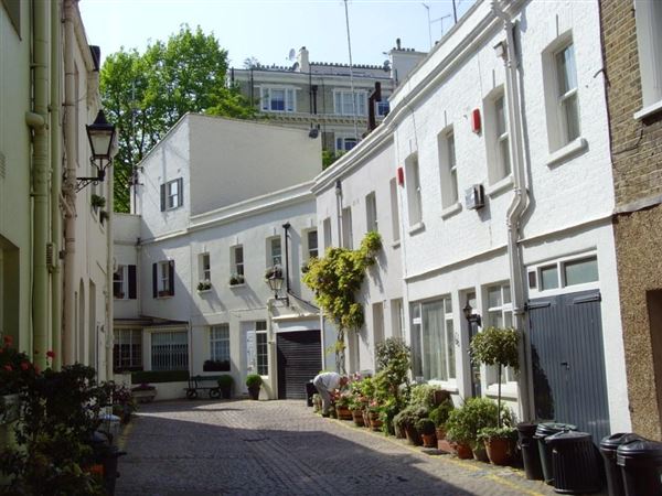 Osten Mews (01/05/2019)