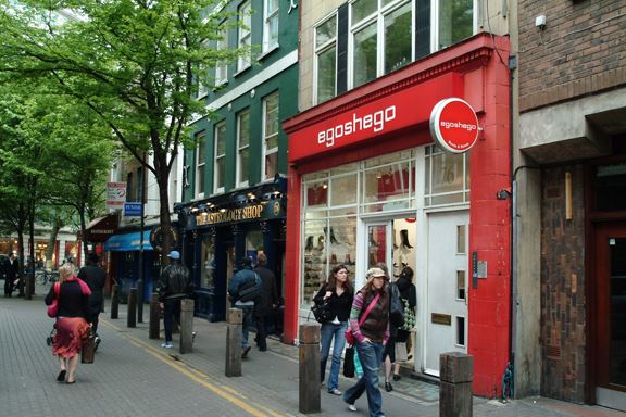Neal Street (north of Shelton Street) (01/05/2019)