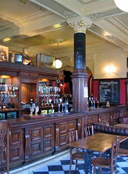 The Salisbury Hotel (01/05/2019)