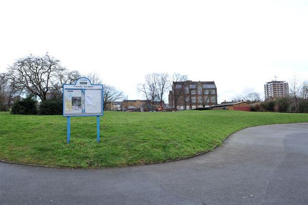 Friendly Gardens (01/05/2019)