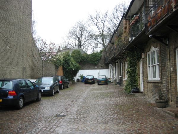 Steeles Mews (01/05/2019)