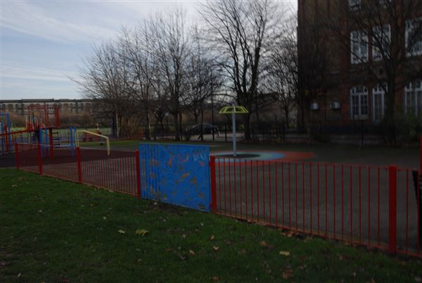 Weavers Fields (01/05/2019)