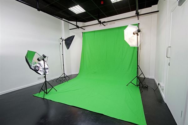 Price Studios (01/05/2019)