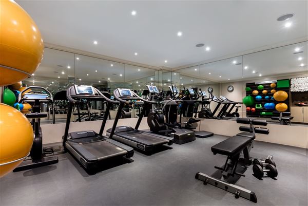Radisson Blu Hotel, London Mercer Street (01/12/2020 - Credits: Edwardian Hotels London)